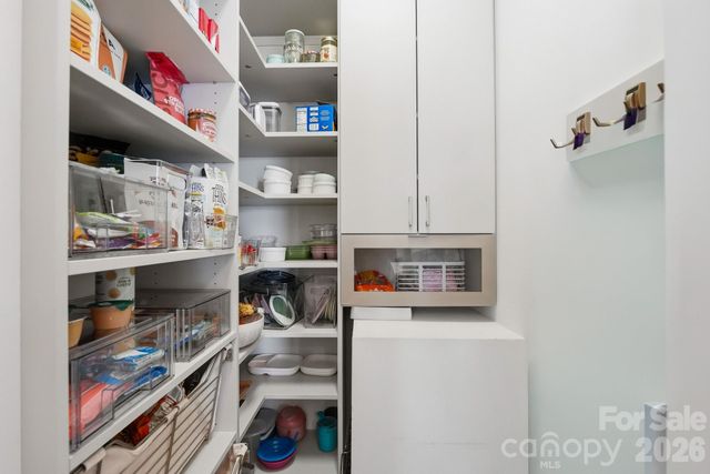 3900 Channel Pointe Lane, Denver, NC 28037