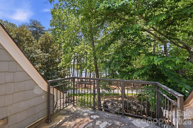 3900 Channel Pointe Lane, Denver, NC 28037