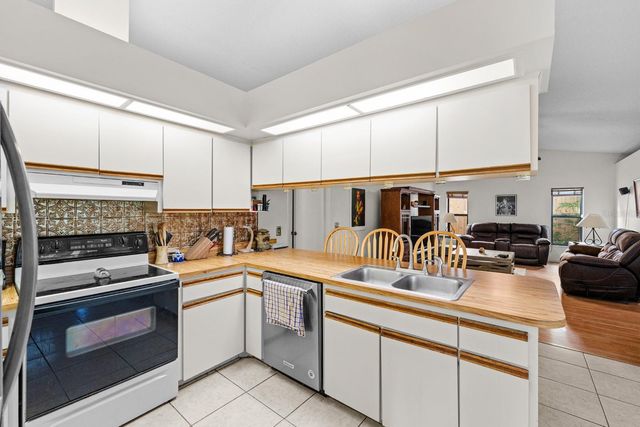 7710 NATURE TRAIL, Lakeland, FL 33809