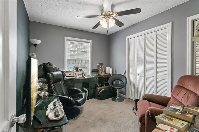 125 Patrician DR, Hampton, VA 23666