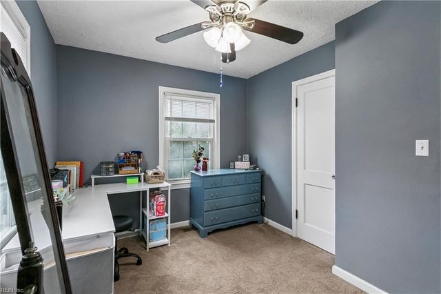 125 Patrician DR, Hampton, VA 23666