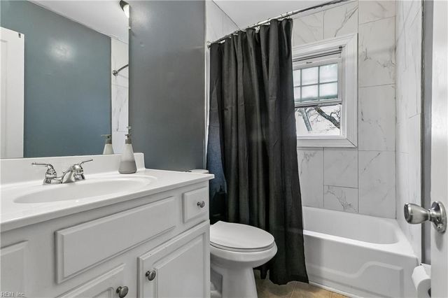 125 Patrician DR, Hampton, VA 23666
