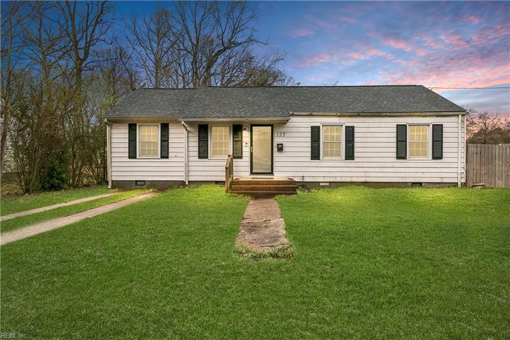 125 Patrician DR, Hampton, VA 23666