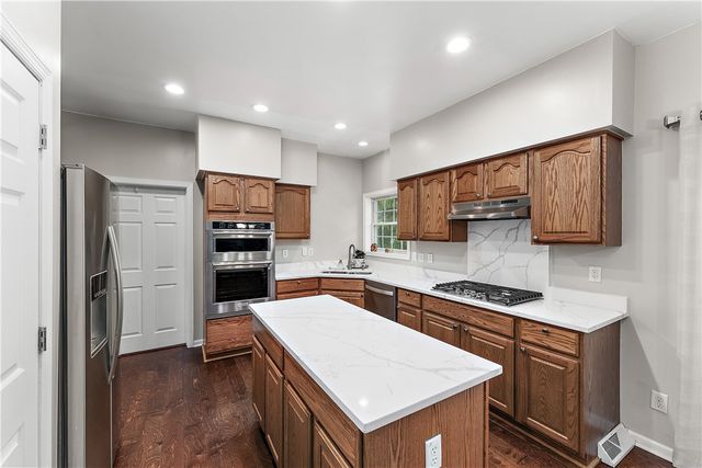 3013 Chessman St, Hampton, PA 15101