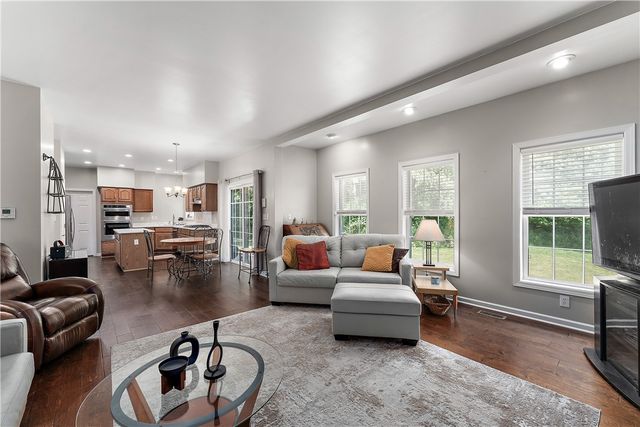 3013 Chessman St, Hampton, PA 15101