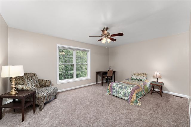 3013 Chessman St, Hampton, PA 15101