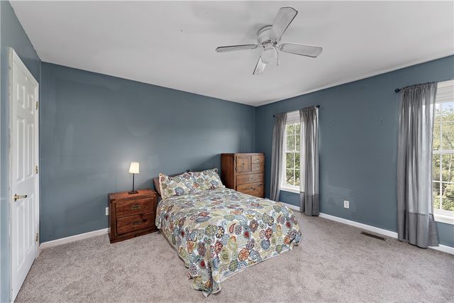 3013 Chessman St, Hampton, PA 15101