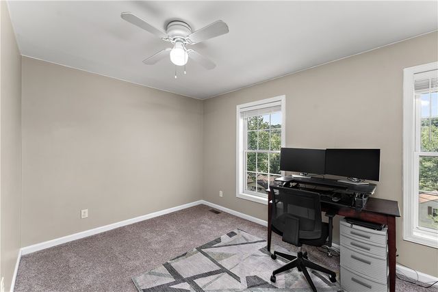 3013 Chessman St, Hampton, PA 15101