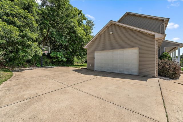 3013 Chessman St, Hampton, PA 15101