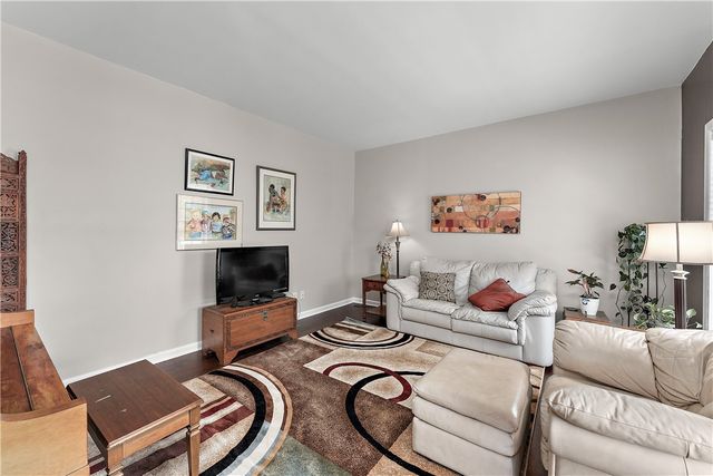 3013 Chessman St, Hampton, PA 15101