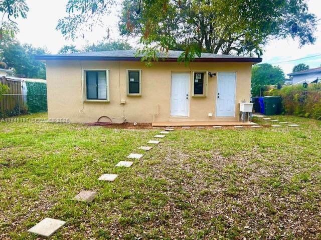 832 NW 16th Ter, Fort Lauderdale, FL 33311