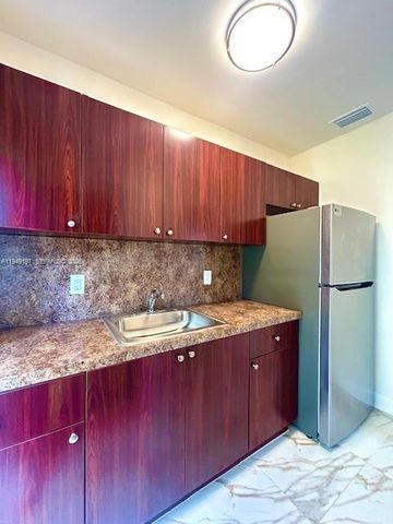 832 NW 16th Ter, Fort Lauderdale, FL 33311