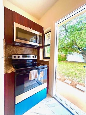 832 NW 16th Ter, Fort Lauderdale, FL 33311