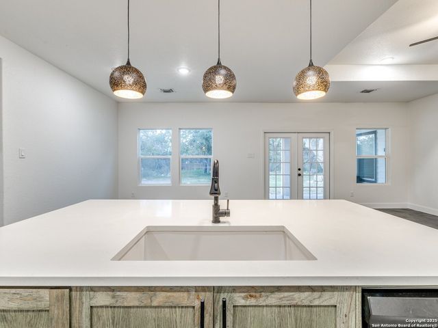 656 FAWN DR, Spring Branch, TX 78070