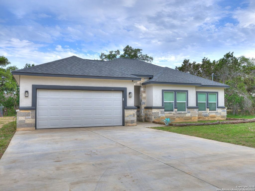 656 FAWN DR, Spring Branch, TX 78070