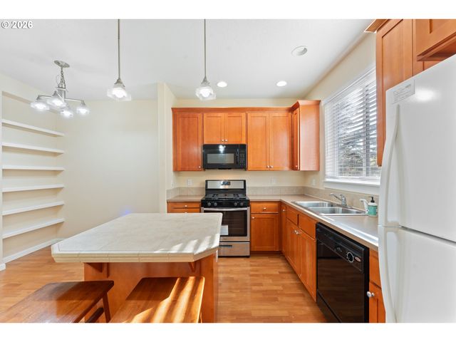 16056 Sw GAGE Ln, Beaverton, OR 97006