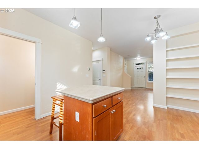 16056 Sw GAGE Ln, Beaverton, OR 97006