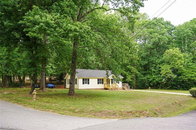 11 Mountainside Drive E, Dawsonville, GA 30534