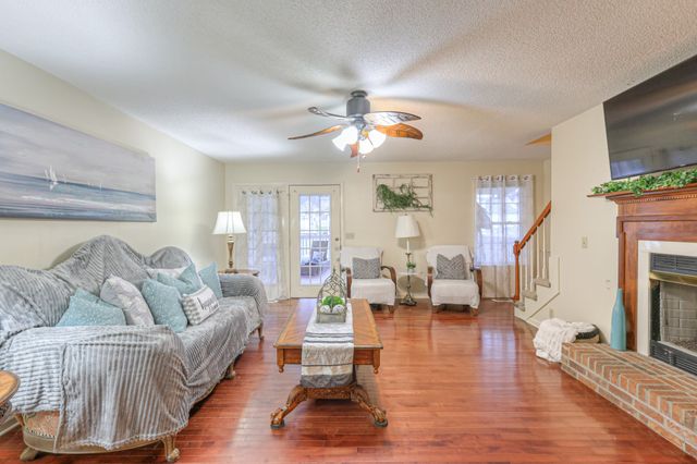 217 Amanda Dr, Bell Buckle, TN 37020