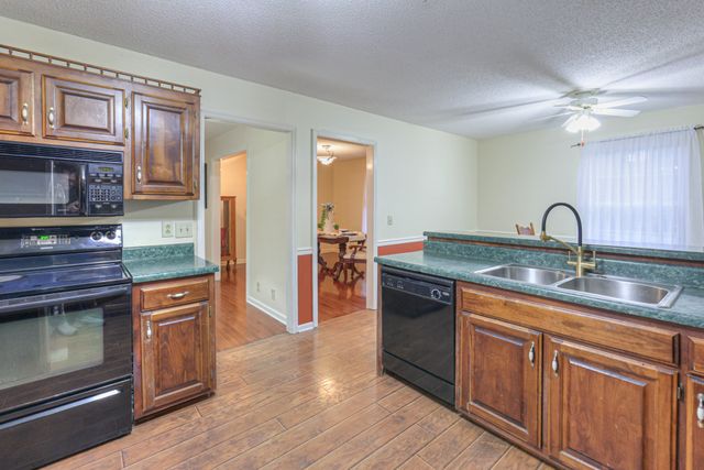 217 Amanda Dr, Bell Buckle, TN 37020