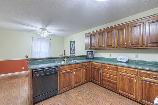 217 Amanda Dr, Bell Buckle, TN 37020