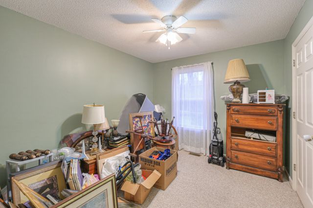 217 Amanda Dr, Bell Buckle, TN 37020