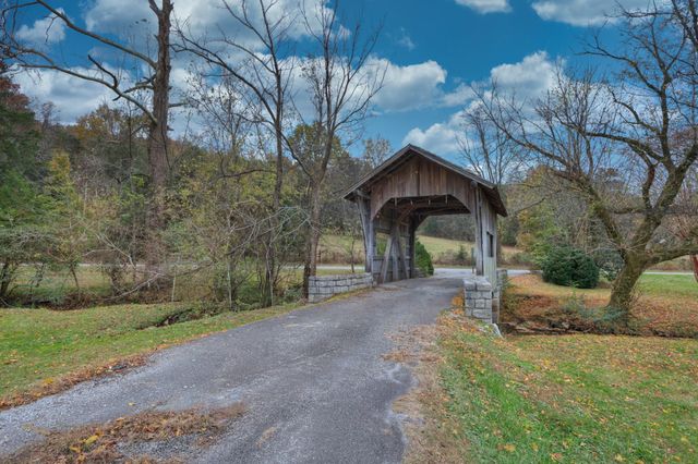 217 Amanda Dr, Bell Buckle, TN 37020