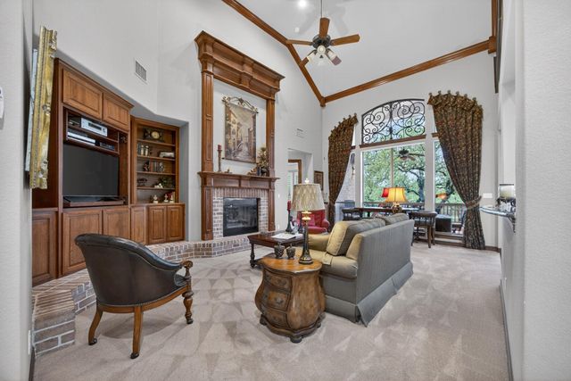 10500 Avery Club DR 10, Austin, TX 78717