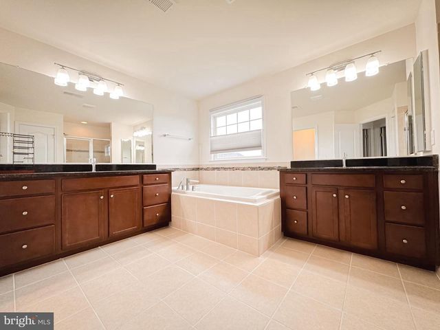 23612 RICHLAND GROVE DR, Brambleton, VA 20148