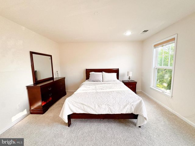 23612 RICHLAND GROVE DR, Brambleton, VA 20148