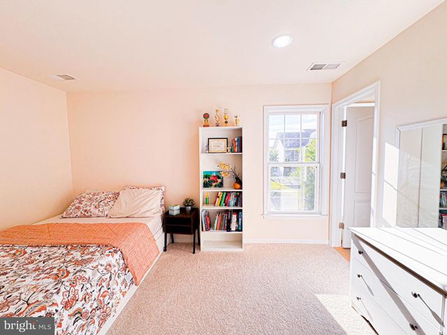23612 RICHLAND GROVE DR, Brambleton, VA 20148
