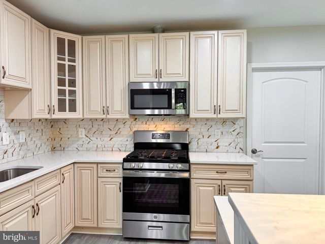 23612 RICHLAND GROVE DR, Brambleton, VA 20148