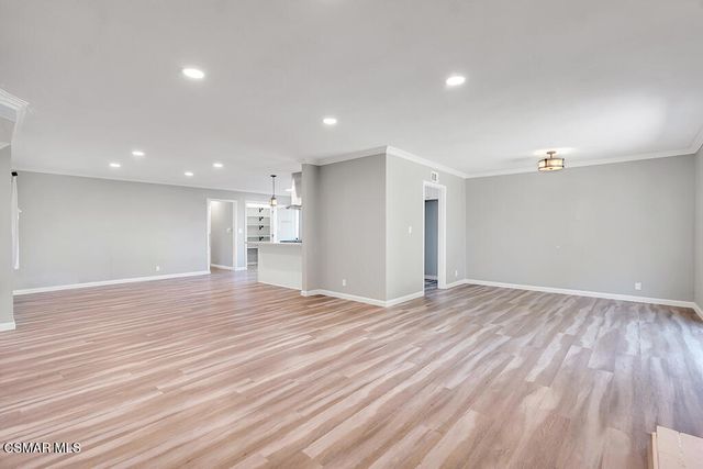 896 Moffatt Circle, Simi Valley, CA 93065