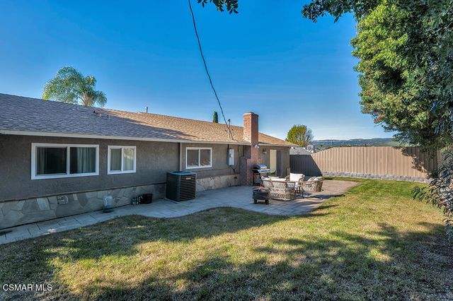 896 Moffatt Circle, Simi Valley, CA 93065