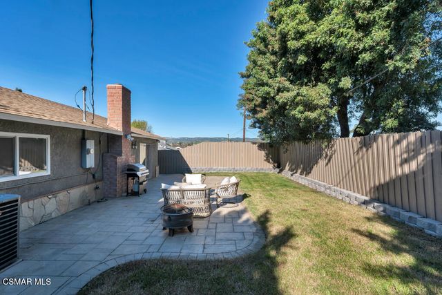 896 Moffatt Circle, Simi Valley, CA 93065