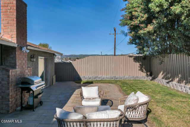 896 Moffatt Circle, Simi Valley, CA 93065