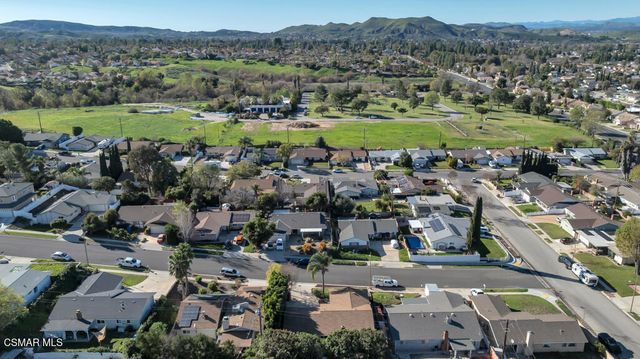 896 Moffatt Circle, Simi Valley, CA 93065