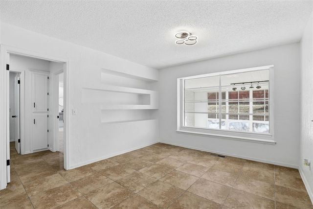 1212 Ridgecrest Road, Edmond, OK 73013