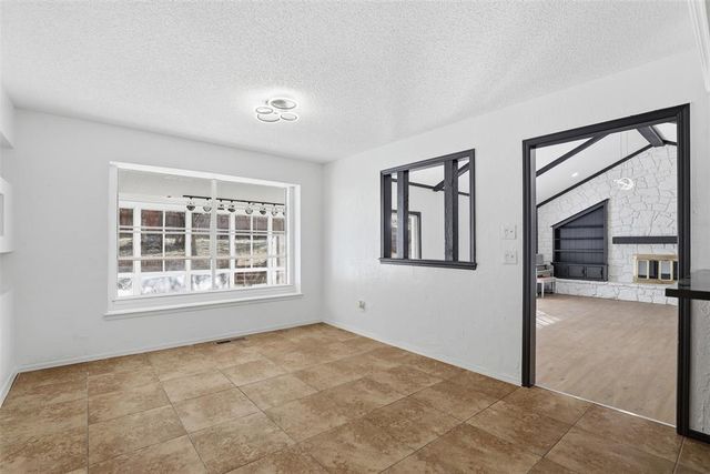 1212 Ridgecrest Road, Edmond, OK 73013