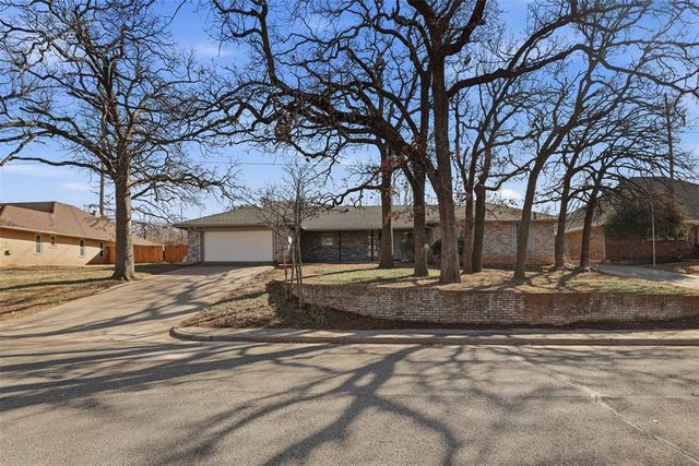 1212 Ridgecrest Road, Edmond, OK 73013