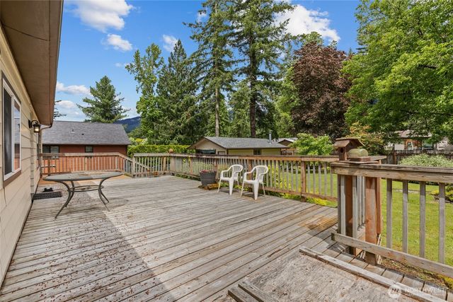 605 1st Avenue W, Gold Bar, WA 98251