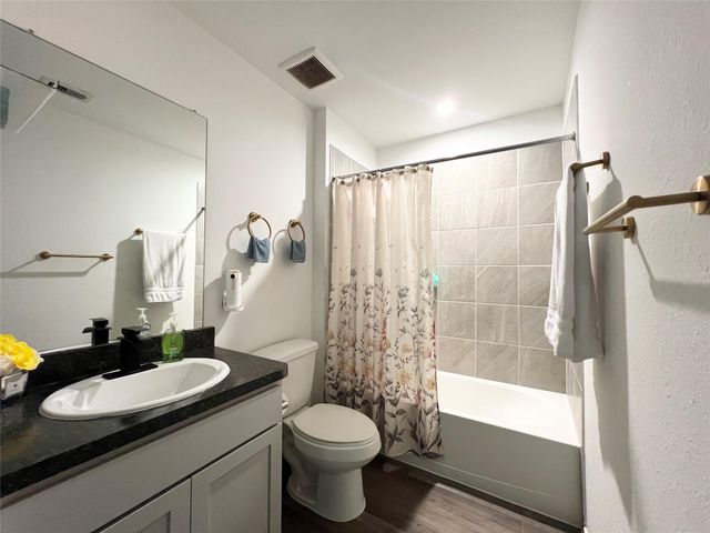 5226 Castlebury Meadows Drive, Spring, TX 77373