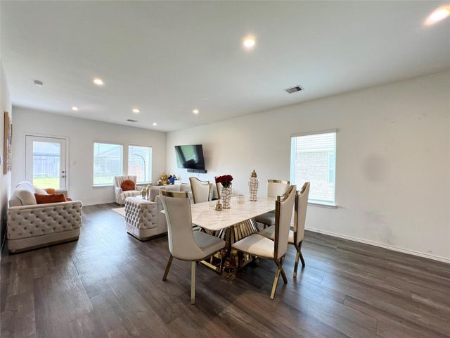 5226 Castlebury Meadows Drive, Spring, TX 77373