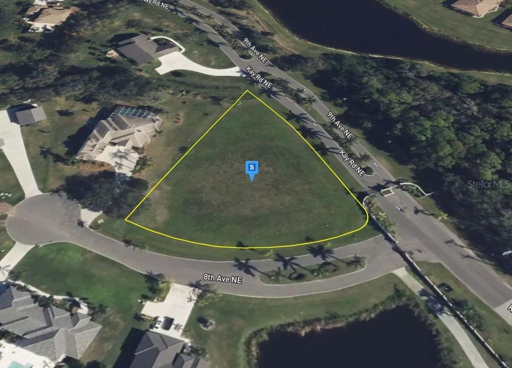 Image 2 of property listing at 6109 8TH AVENUE DRIVE NE, Bradenton, FL 34212