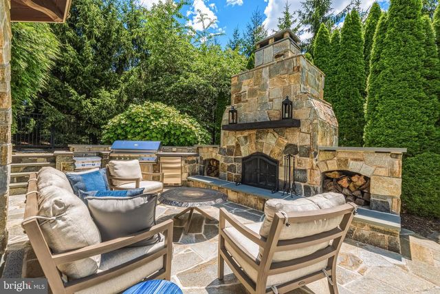 1005 COACHFORD CT, Lutherville Timonium, MD 21093