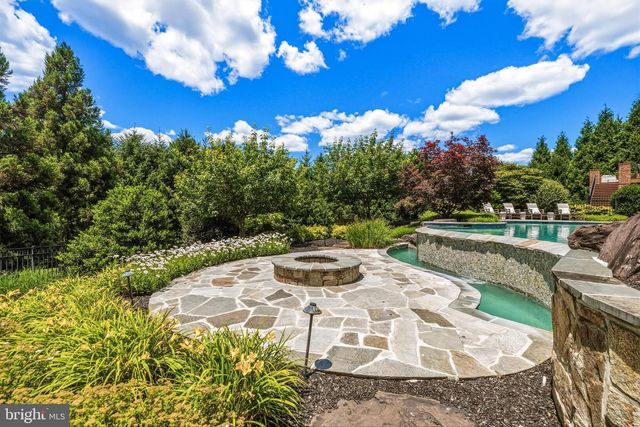 1005 COACHFORD CT, Lutherville Timonium, MD 21093