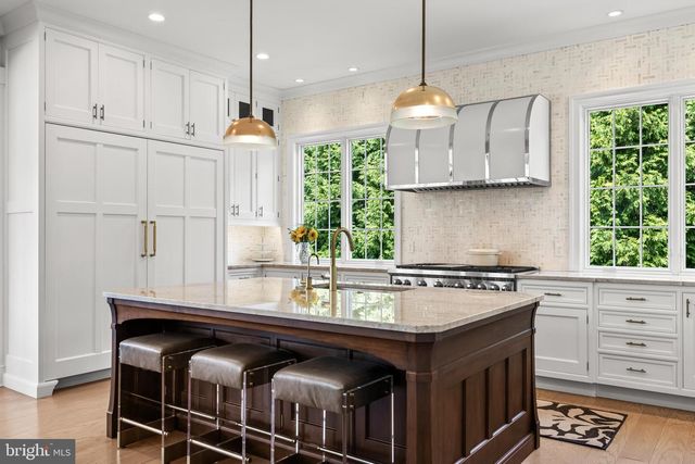 1005 COACHFORD CT, Lutherville Timonium, MD 21093
