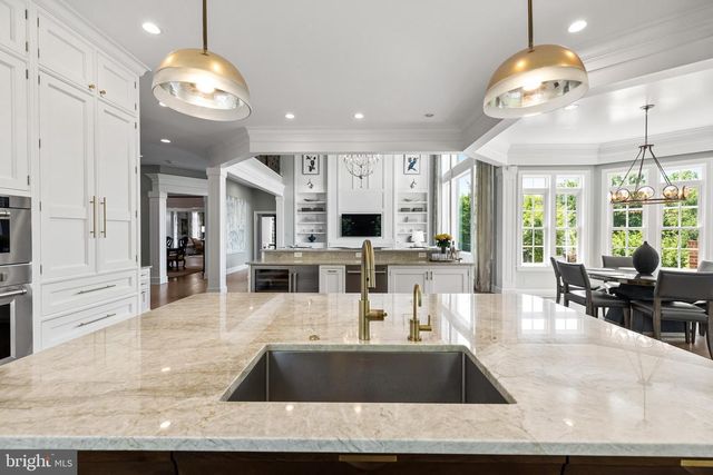 1005 COACHFORD CT, Lutherville Timonium, MD 21093
