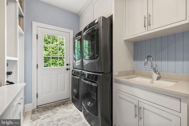 1005 COACHFORD CT, Lutherville Timonium, MD 21093