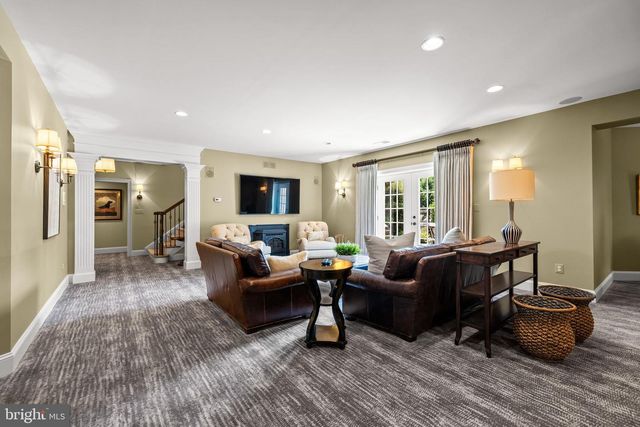 1005 COACHFORD CT, Lutherville Timonium, MD 21093
